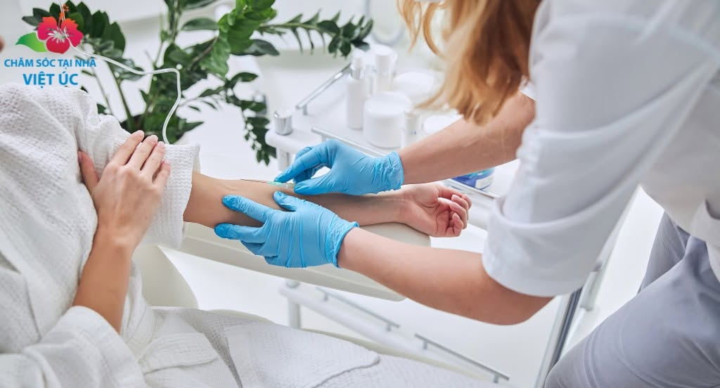 Đội ngũ bác sĩ, y tá, điều dưỡng sẽ tận tâm đồng hành cùng người bệnh và gia đình.